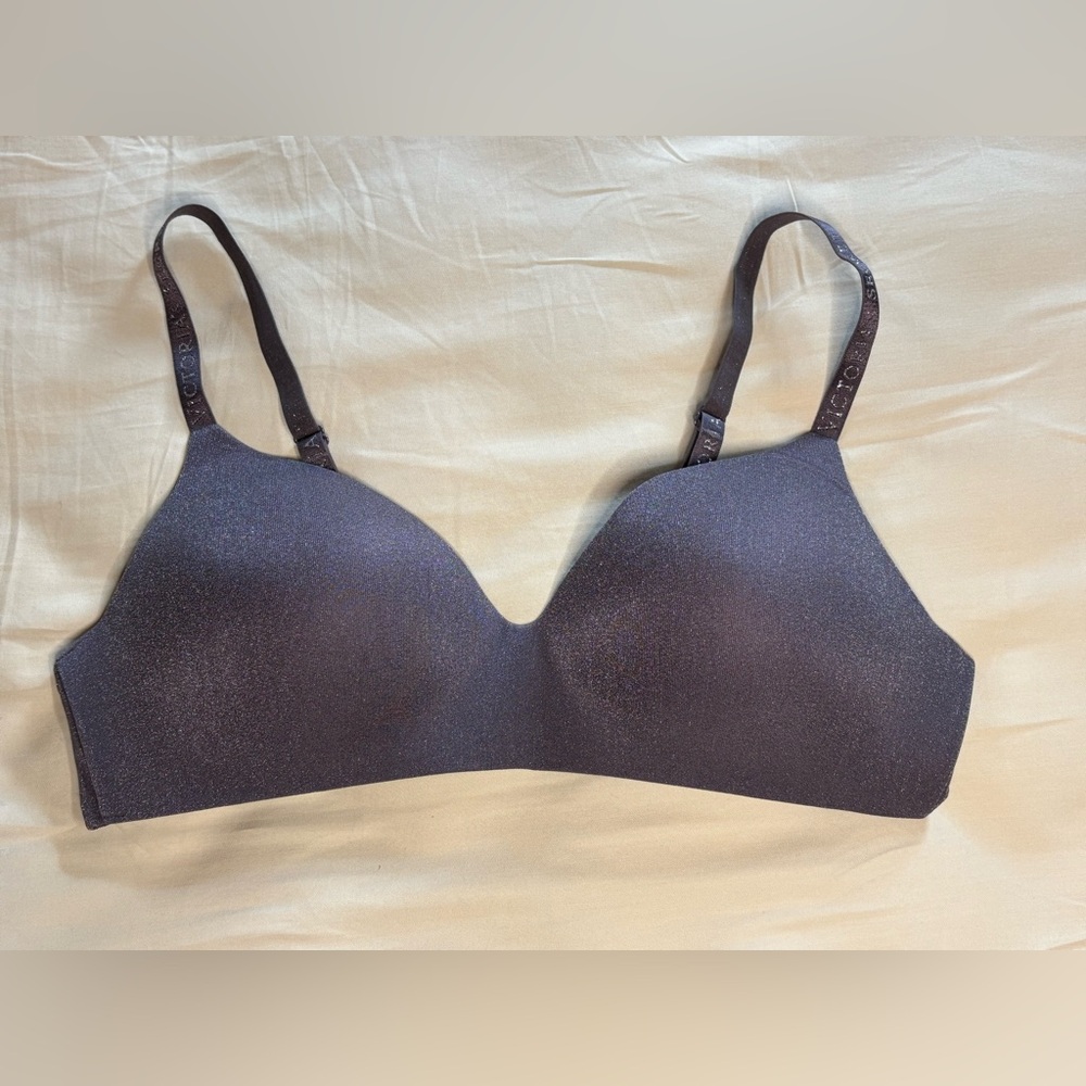 Victoria's Secret T-Shirt Lightly Lined Wireless Bra